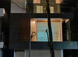 Spacious 2BHK Near Airport，位于科钦的自助式住宿