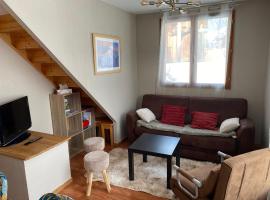 Chalet cosy Super Dévoluy，位于Superdevoluy的酒店