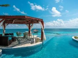 Villa Alma - Beachfront Exclusive Villa in Cancun by Solmar Rentals