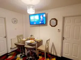 Central Haven-5bedroom Great For Longer Stays In Canterbury kent!!!