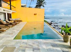 Thambilli Beach House Luxury Villa，位于高尔的酒店