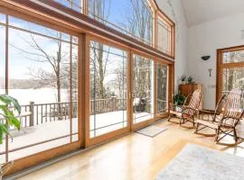 Spacious Lakefront Retreat w/Stunning Views