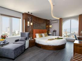 TGT BEACH HOTEL，位于岘港的酒店