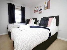 Free Wifi | Parking Access | 3BR