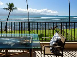 Luxury Remodeled Oceanfront Condo w/ Huge Views，位于怀卢库的豪华酒店