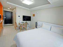 Daegu Dongseongro Star B&B business hotel，位于大邱的公寓式酒店