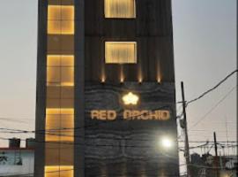 Red Orchid Hotel Kanpur，位于坎普尔坎普尔机场 - KNU附近的酒店