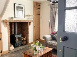 Luxurious Town House for 4 in Desirable Ludlow - pet friendly