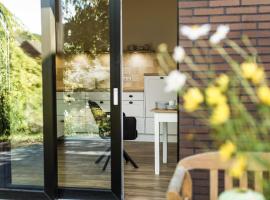 Ferienhaus "Sonne im Grünen"，位于Lindern的酒店