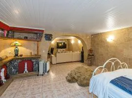 Spacious Studio apartment by Polo apartments