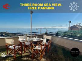 3-room apartment with sea view, A/C & Free Parking，位于Ranzi的酒店