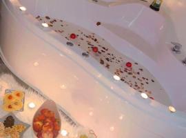 Nice small house 5 minutes to the sea，位于Ranum的酒店