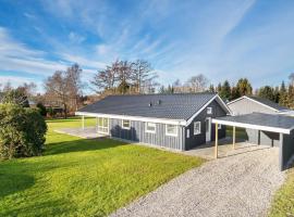 3 Bedroom Gorgeous Home In Storvorde，位于斯托沃勒的酒店