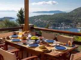 Villa Giancarlo - Lovely Villa with Stone and Wood Elements in Sivota Bay