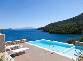 VILLAS MIRO - Luxury Villas with Direct Sea Access for 14 people，位于塞沃塔的酒店