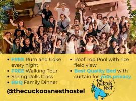 The Cuckoo's Nest Hostel and Bar managed by Hoianese，位于会安Cam Ha的酒店