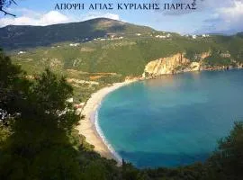 LICHNOS Babis Taverna & Rooms