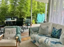 Woonona Family Beach Villa 2 bedroom Brand new