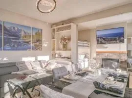 Mountain Escape sleeps 10 Guests in this 3BD 2BT Top Floor Condo with Mountain View