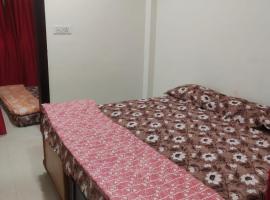 Maa yatri niwas ( home stay) ujjain，位于乌贾因的酒店