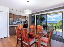 Stunning ocean view! 2-2 in the heart of Wailea，位于维雷亚的酒店