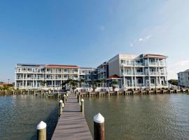 Fairfield Inn & Suites by Marriott Chincoteague Island Waterfront，位于钦科蒂格的酒店