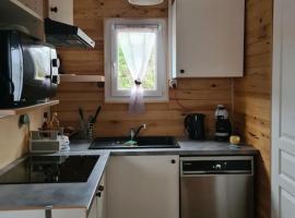 Chalet au coeur du parc du Morvan - Moux-en-Morvan，位于Moux-en-Morvan的酒店