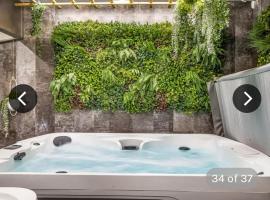 Immaculate 6-Bed Ivy house，位于唐克斯特的酒店