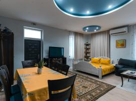 Luxury Studio for 3 persons, near Carevec, Veliko Tarnovo，位于大特尔诺沃St. Peter and Paul Church附近的酒店