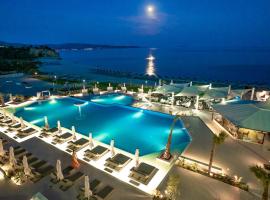 Trypiti Resort Blue Dream Palace and Hive Water Park，位于利迈纳里亚的酒店