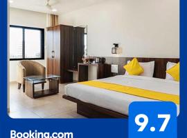 FabHotel Karishma Palace，位于Supe的酒店
