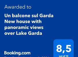 Un balcone sul Garda New house with panoramic views over Lake Garda，位于特雷莫西内的别墅