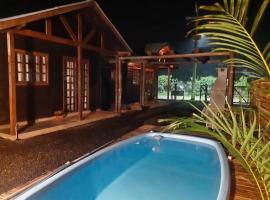 Chalé do Budha，位于托雷斯的带泳池的酒店