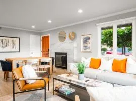 4BR Lux Los Gatos Home: Style & Comfy