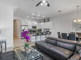4 Bedrooms- 4 Bathrooms- Festival Resort 290 Cd