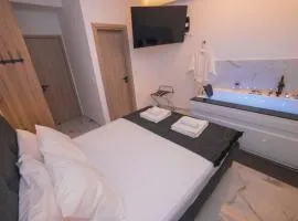 Zeos finest jacuzzi Suite