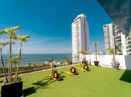 Large 2BR 2BA Condo by the Beach