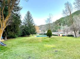 Acogedor alojamiento en Martinet, Cerdanya, Puigcerdá，位于马尔蒂内特的酒店