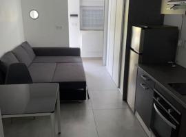 Studio moderne entièrement rénové.，位于Freistroff的酒店