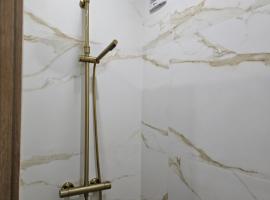 Luxury appartment Oumi，位于迈尔提勒的酒店