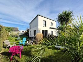 Beautiful holiday home in the bay of Morlaix，位于卡朗泰克的酒店