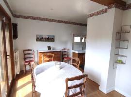 Appartement f3 en maison calme，位于Amancy的酒店