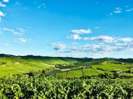 Villa panoramica sulle colline del Monferrato