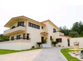 Villa Nostra- Cars Included