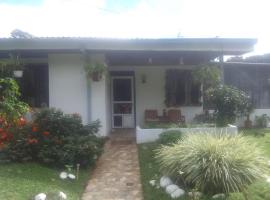 Habitacion 2 Personas B&B，位于纽沃阿雷纳尔的住所
