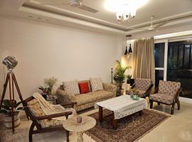 Kali Bari View by Maple Key Stays - 3BHK & Terrace，位于新德里的酒店