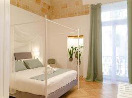 "San Lorenzo Luxury Apartment" - Jacuzzi & Historic Center，位于布林迪西的酒店