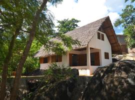 Eco Lodge Cristal Nosy Komba，位于Nosy Komba的酒店