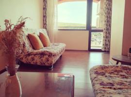 Ma-Bebe SPA Suite - Thermal Jacuzzi and Family Comfort，位于Pchelin的温泉住宿