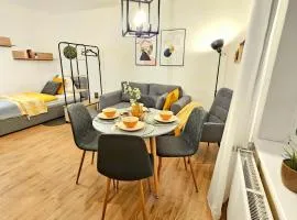 Fewo Honey, ganze Ferienwohnung mit 3 Schlafzimmern, Waschmaschine,Businesswohnung, Monteurzimmer